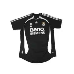 Camiseta Retro Real Madrid 2006/07