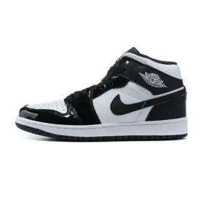 Jordan 1 Retro Negras Brillantes